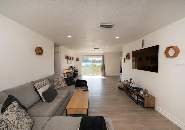 4th image of 2131 Hainlin Ct, Deltona, FL 32738 | MLS# TB8531321