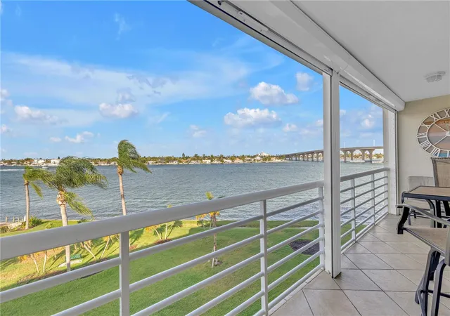 Listing Photo 4 - Condo for sale in building located at 6001 Bahia Del Mar Cir, ST PETERSBURG, FL 33715 - Unit #428