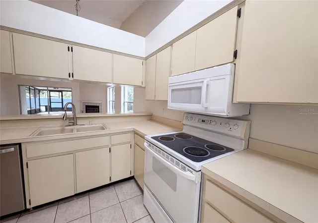 Photo 2 of Single family home for sale at 8613 Cottonway Ln, Tampa, FL 33635 | MLS# O6426993 | Listing updated on 2026-10-08