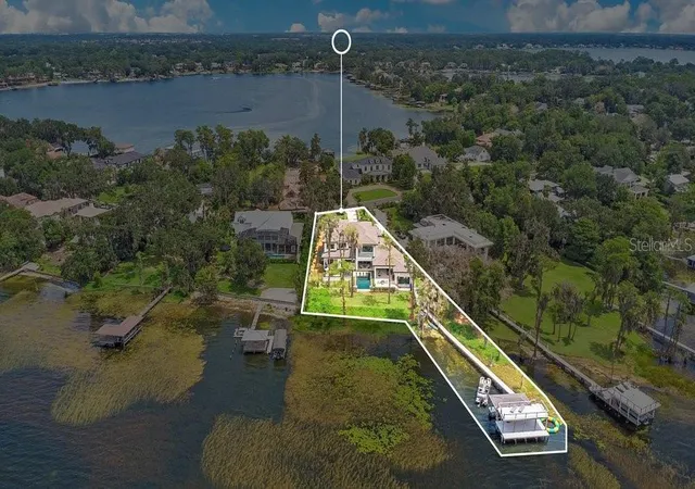 Photo 2 of Mansion for sale at 724 W 2nd Avenue, Windermere, FL 34786 | MLS# O6426995 | Listing updated on 2026-09-12