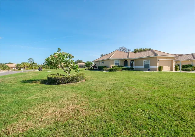 5th image of 6700 Greenview Ln, Englewood, FL 34224 | MLS# D6148150