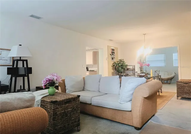 Photo 2 of Single family home for sale at 205 N Missouri Ave, Clearwater, FL 33755 | MLS# TB8531349 | Listing updated on 2026-10-20