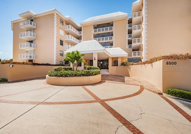 Photo 3 of Condo for sale at 6500 Sunset Way #505, St Pete Beach, FL 33706 | MLS# TB8531352 | Listing updated on 2026-09-30