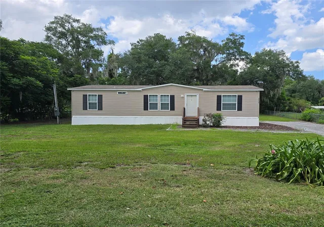1st image of 2435 Myer Ave, Leesburg, FL 34748 | MLS# G5115371