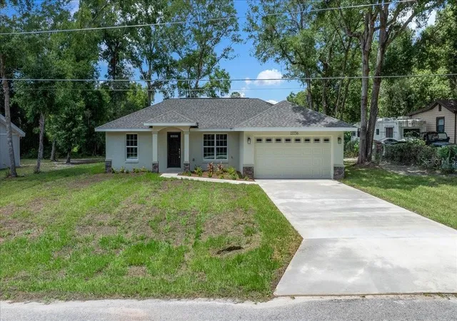 Photo 2 of Single family home for sale at 13556 SE 102nd Court, Belleview, FL 34420 | MLS# OM728933 | Listing updated on 2026-09-27