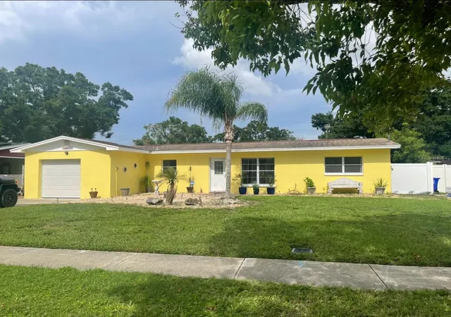 Photo 1 of Single family home for sale at 331 Shore Dr E, Oldsmar, FL 34677 | MLS# TB8531357 | Listing updated on 2026-09-22