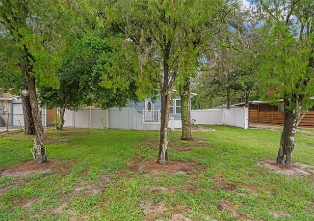 4th image of 237 Monroe Ave, Brooksville, FL 34604 | MLS# W7887853