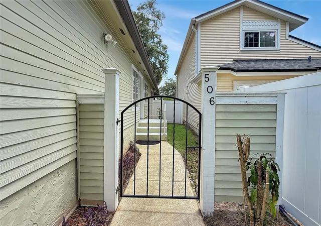Photo 4 of Single family home for sale at 506 Harvard Pl, Apopka, FL 32703 | MLS# S5154149 | Listing updated on 2026-09-20