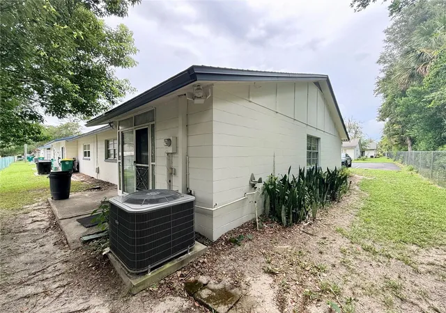 2nd image of 155 N Hl Ave, DELAND, FL 32724