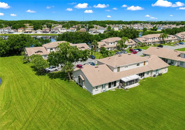 Photo 4 of Townhouse for sale at 14431 Island Cvs Dr, Orlando, FL 32824 | MLS# O6427053 | Listing updated on 2026-07-28