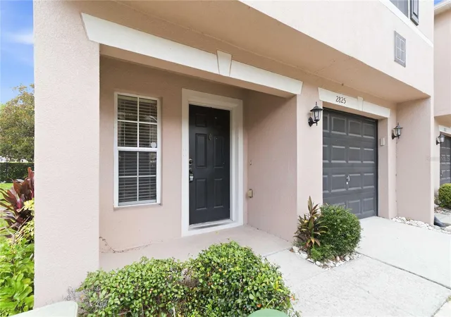 3rd image of 2825 Cliffe Ct, Oviedo, FL 32765 | MLS# O6427055