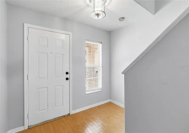Photo 3 of Townhouse for sale at 2825 Cliffe Ct, Oviedo, FL 32765 | MLS# O6427055 | Listing updated on 2026-10-04