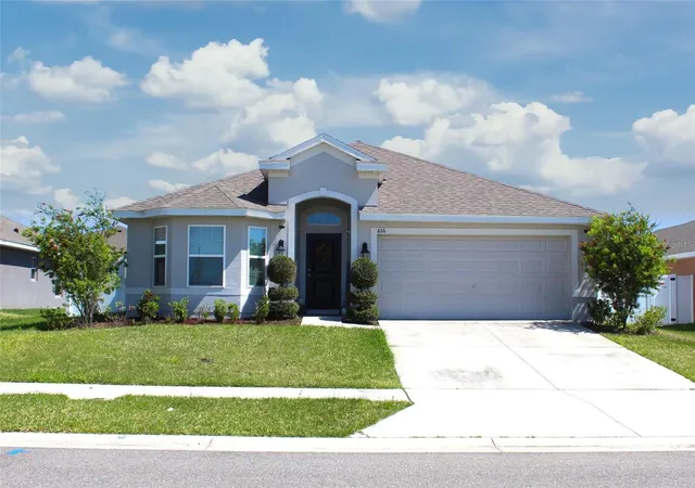 Photo 1 of Single family home for sale at 826 Landmark Hills Dr, Haines City, FL 33844 | MLS# S5154154 | Listing updated on 2026-09-07