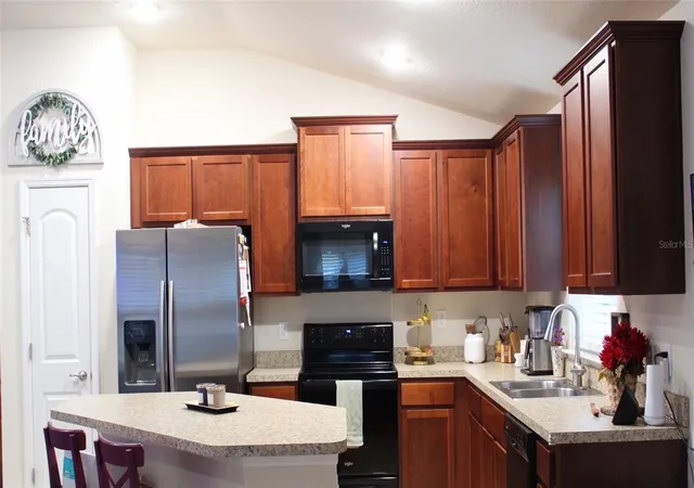 Photo 3 of Single family home for sale at 826 Landmark Hills Dr, Haines City, FL 33844 | MLS# S5154154 | Listing updated on 2026-09-07
