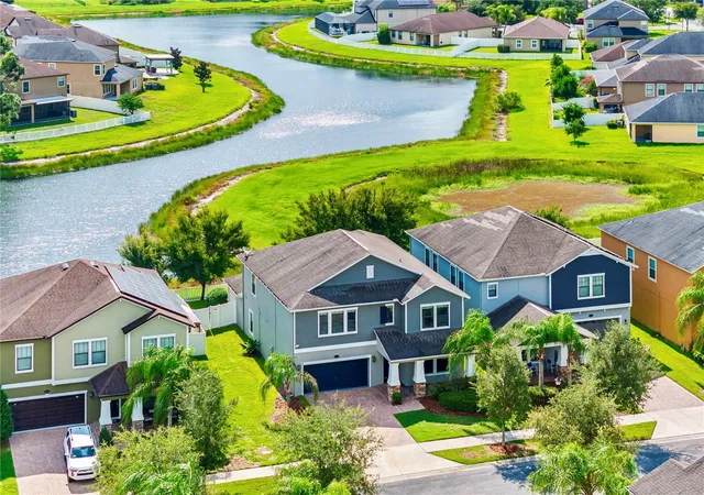 Photo 3 of Single family home for sale at 19343 Paddock View Dr, Tampa, FL 33647 | MLS# TB8531396 | Listing updated on 2026-10-07