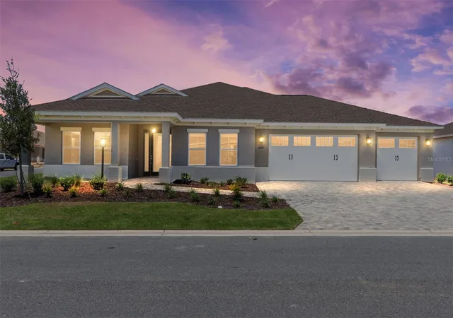 Photo 3 of Sale Pending at 10261 SW 82nd Place Rd, Ocala, FL 34481 | MLS# OM728943 | Listing updated on 2026-09-03