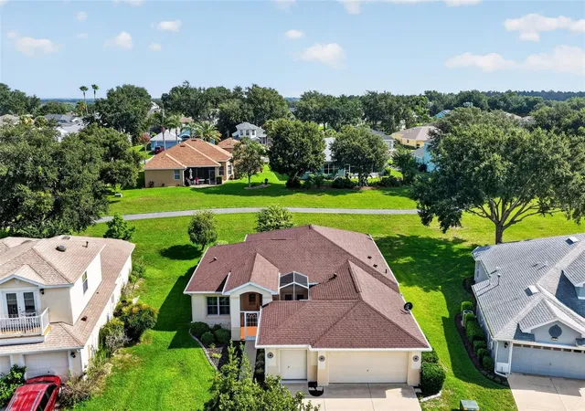 Photo 2 of Single family home for sale at 5809 Bounty Cir, Tavares, FL 32778 | MLS# G5115378 | Listing updated on 2026-09-29