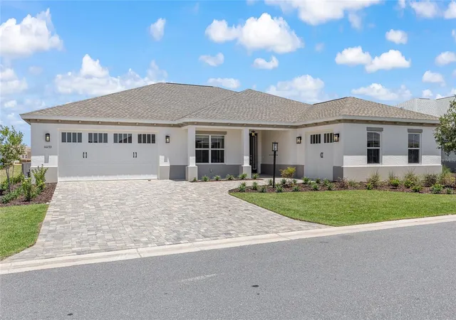 Photo 1 of Single family home for sale at 10233 Sw 82nd Place Rd, Ocala, FL 34481 | MLS# OM728948 | Listing updated on 2026-08-14