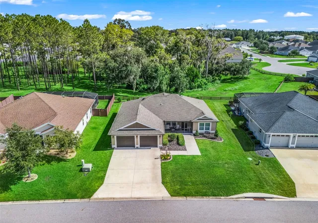 Photo 3 of Sale Pending at 3286 Dzuro Dr, Oxford, FL 34484 | MLS# G5115380 | Listing updated on 2026-09-22