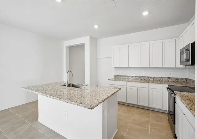 5th image of 4520 Outhaul Run, Palmetto, FL 34221 | MLS# R4911690
