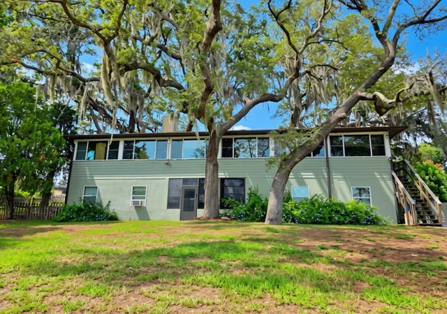 Photo 2 of Single family home for sale at 10844 Poinciana Dr, Clermont, FL 34711 | MLS# O6427086 | Listing updated on 2026-09-02