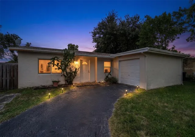 Photo 2 of Single family home for sale at 405 Sw 77th Avenue, North Lauderdale, FL 33068 | MLS# TB8531427 | Listing updated on 2026-08-04