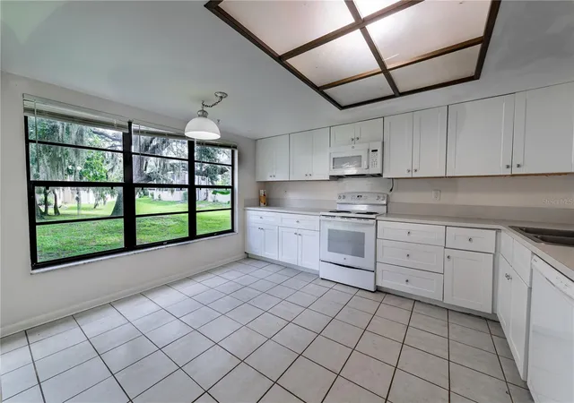 Photo 2 of Condo for sale at 7873 Niagara Ave #1803, Tampa, FL 33617 | MLS# TB8531430 | Listing updated on 2026-08-12