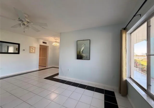 Listing Photo 4 - Condo for sale in building located at 3009 N Halifax Ave, Daytona Beach, FL 32118 - Unit #2