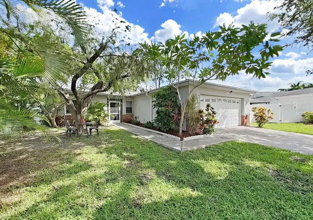 2nd image of 6996 122nd Dr, Largo, FL 33773 | MLS# TB8531456