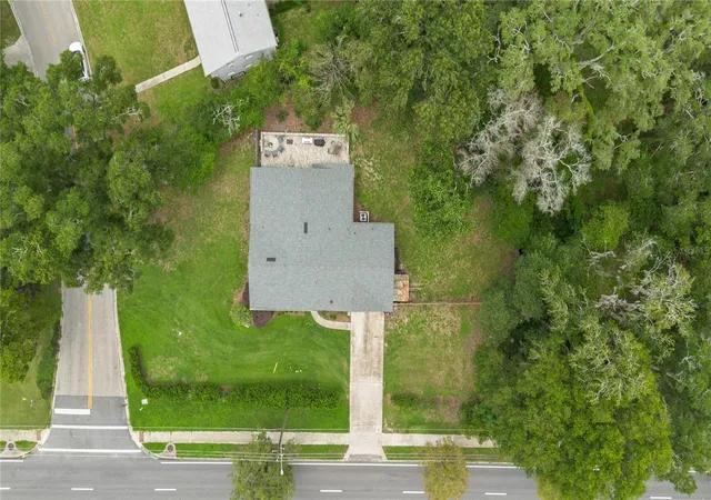 31st image of 805 Nw 40th Ter, Gainesville, FL 32605 | MLS# GC542139