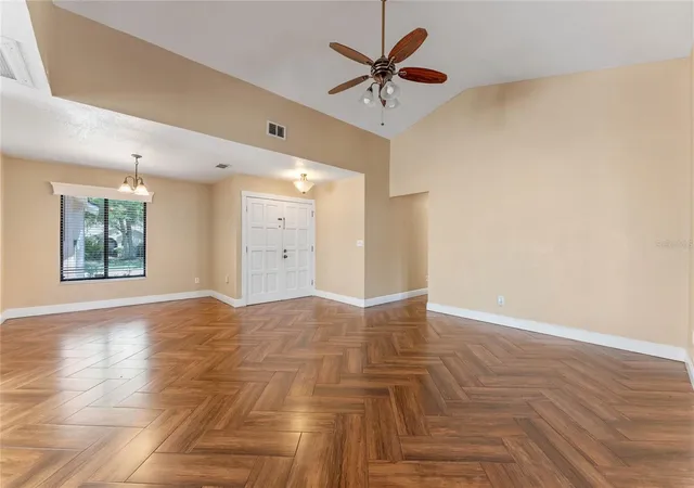 4th image of 521 Lakeshore Cir, Lake Mary, FL 32746 | MLS# O6427102