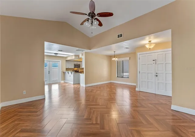 5th image of 521 Lakeshore Cir, Lake Mary, FL 32746 | MLS# O6427102