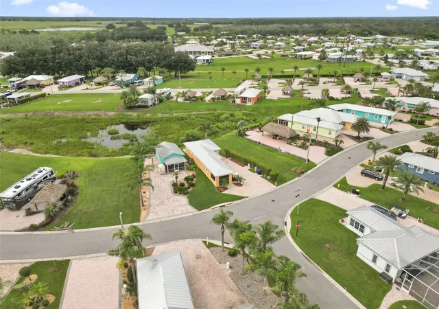 43rd image of 3261 Fish Hawk Dr, Polk City, FL 33868 | MLS# O6427105