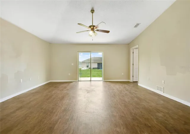 Photo 2 of Single family home for sale at 3941 Warbler Dr, Winter Haven, FL 33880 | MLS# O6427106 | Listing updated on 2026-09-01