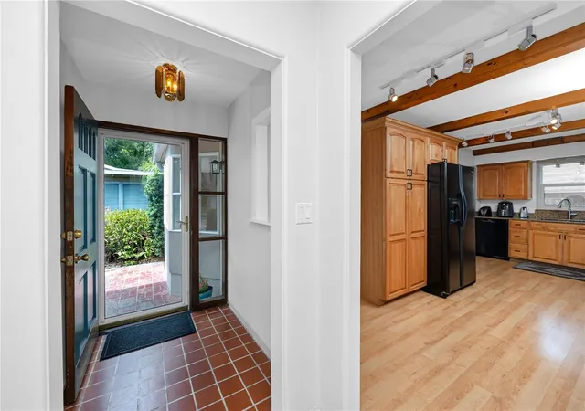 Photo 4 of Single family home for sale at 8161 22nd Avenue N, Saint Petersburg, FL 33710 | MLS# TB8531479 | Listing updated on 2026-10-19