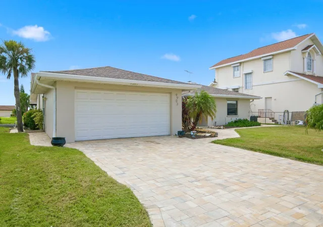 Photo 2 of Single family home for sale at 9903 San Sebastian Way, Port Richey, FL 34668 | MLS# TB8531485 | Listing updated on 2026-10-07
