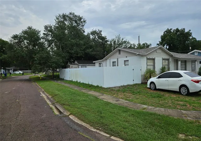 Photo 2 of Single family home for sale at 3502 Libby Loop, Tampa, FL 33619 | MLS# TB8531487 | Listing updated on 2026-08-31