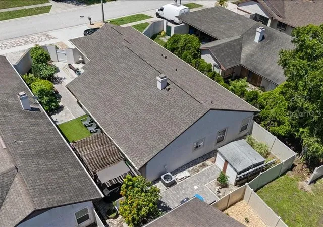 Photo 2 of Sale Pending at 10903 Landon Ln, Tampa, FL 33635 | MLS# TB8531491 | Listing updated on 2026-08-11