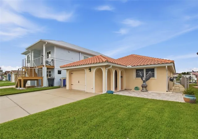 Photo 2 of Single family home for sale at 4549 Topsail Trl, New Port Richey, FL 34652 | MLS# TB8531504 | Listing updated on 2026-07-24