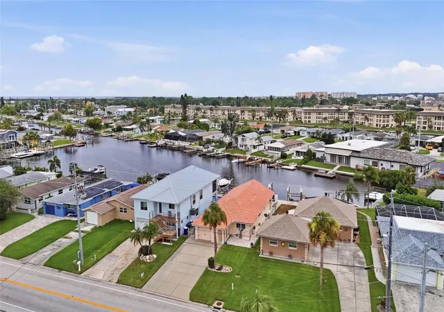 Photo 3 of Single family home for sale at 4549 Topsail Trl, New Port Richey, FL 34652 | MLS# TB8531504 | Listing updated on 2026-10-22