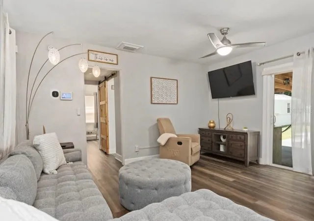 Photo 3 of Single family home for sale at 6045 Sage Dr, Orlando, FL 32807 | MLS# S5154169 | Listing updated on 2026-10-01