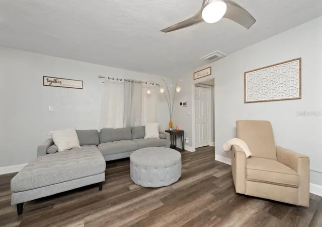 Photo 3 of Single family home for sale at 6045 Sage Dr, Orlando, FL 32807 | MLS# S5154169 | Listing updated on 2026-10-01