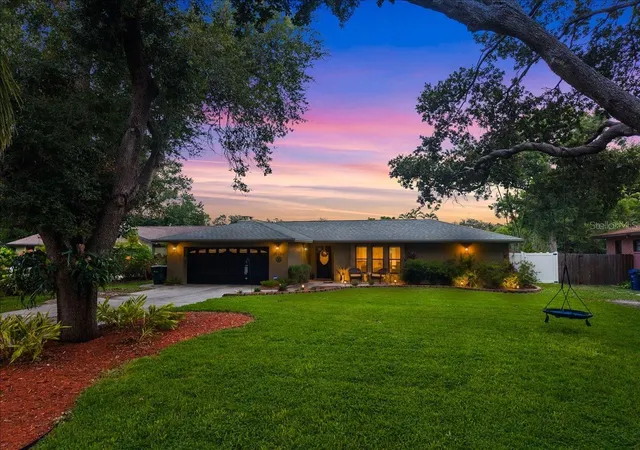 Photo 1 of Single family home for sale at 4346 Meadowland Cir, Sarasota, FL 34233 | MLS# A4700705 | Listing updated on 2026-09-18