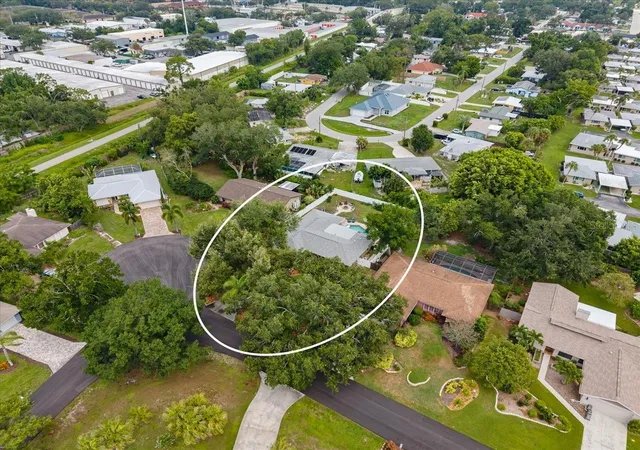 Photo 3 of Single family home for sale at 4346 Meadowland Cir, Sarasota, FL 34233 | MLS# A4700705 | Listing updated on 2026-09-18