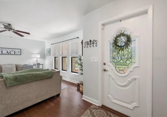 Photo 4 of Single family home for sale at 4346 Meadowland Cir, Sarasota, FL 34233 | MLS# A4700705 | Listing updated on 2026-09-18