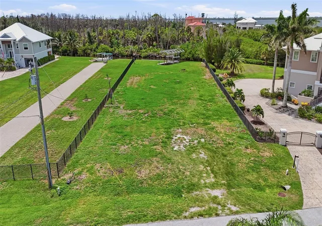 3rd image of 1947 Wisconsin Ave, Englewood, FL 34224 | MLS# C7528677