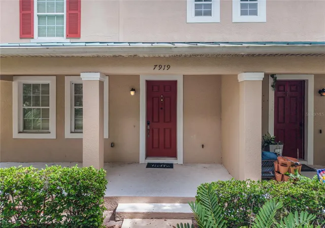 Photo 4 of Townhouse for sale at 7919 Northlake Pkwy, Orlando, FL 32827 | MLS# O6427144 | Listing updated on 2026-08-13