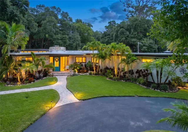 Photo 1 of Single family home for sale at 1653 Sunnybrook Ln, Clearwater, FL 33764 | MLS# TB8531519 | Listing updated on 2026-10-09