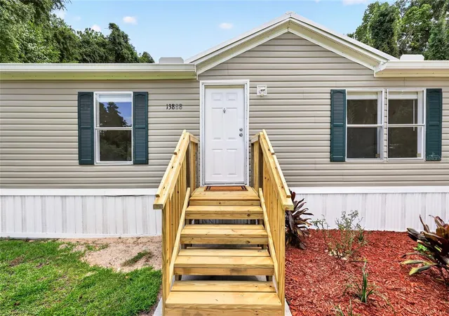 Photo 4 of Manufactured home for sale at 13888 Sw 5Th Pl, Ocala, FL 34481 | MLS# OM728964 | Listing updated on 2026-09-29