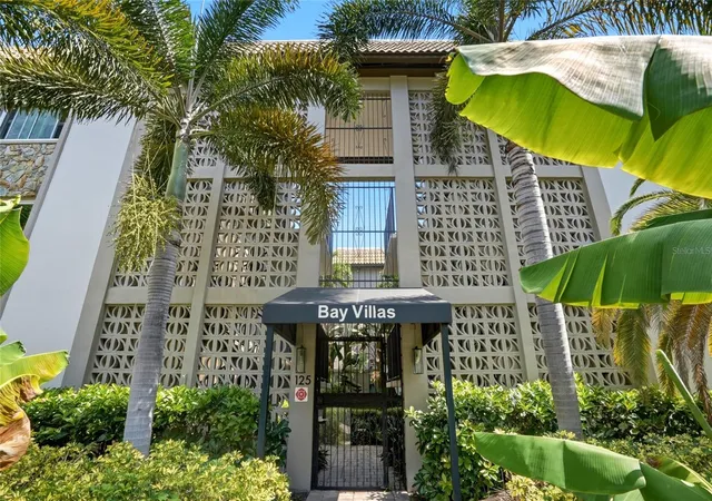 Photo 2 of Condo for sale at 125 5th Avenue Ne #210, Saint Petersburg, FL 33701 | MLS# TB8531526 | Listing updated on 2026-08-23